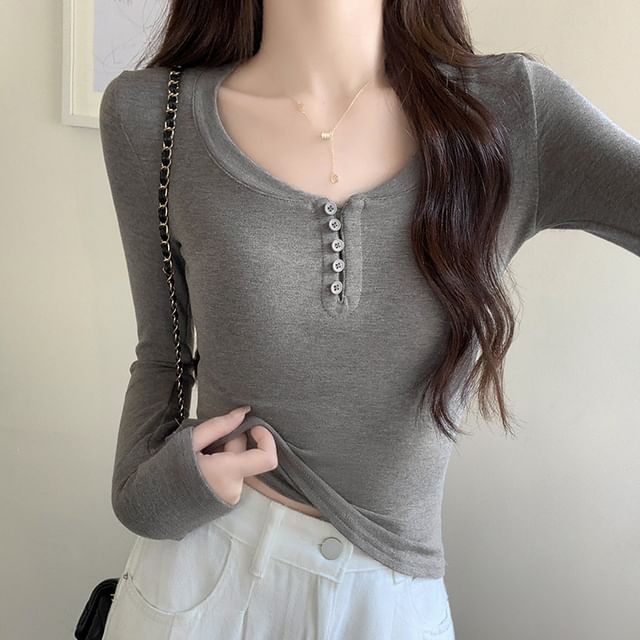 Plain Slim-Fit Half-Button V-Neck Tee, Long-Sleeved