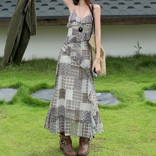 Sleeveless V-Neck Plaid Maxi A-Line Dress / Hooded Utility Jacket