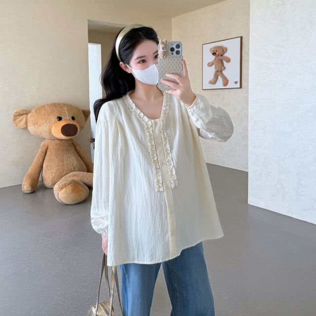 Ruffled Maternity Blouse with Puff Sleeves and V-Neck