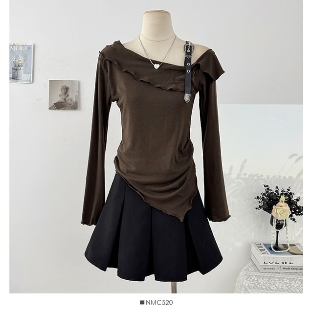 Plain Ruffled-Trim Cold-Shoulder Asymmetric Slim Top, Long-Sleeved