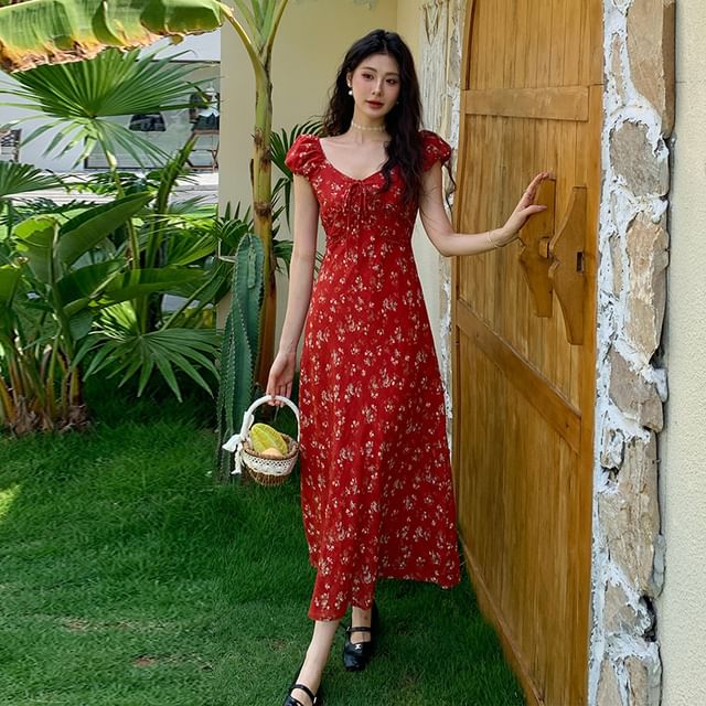 Short-Sleeve Scoop Neck Floral Maxi A-Line Dress