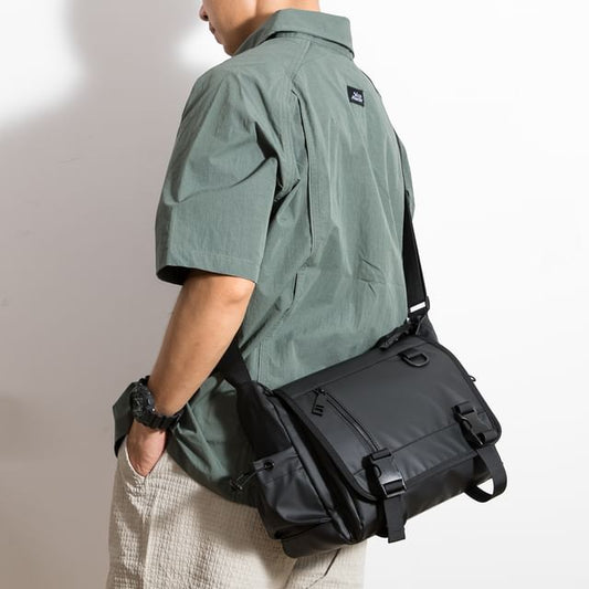 Plain Buckled Messenger Bag