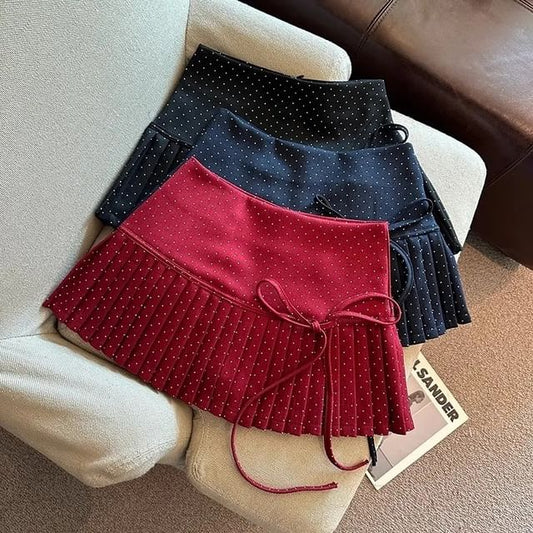 Dotted Mini Pleated Skirt with Low Waist