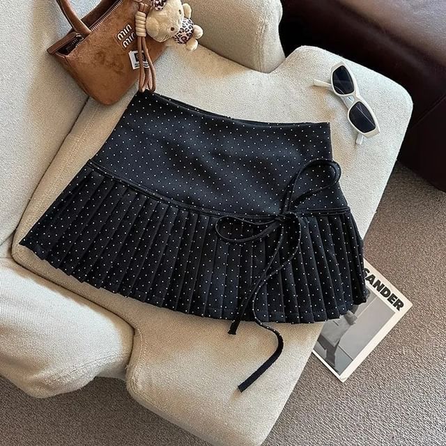 Dotted Mini Pleated Skirt with Low Waist