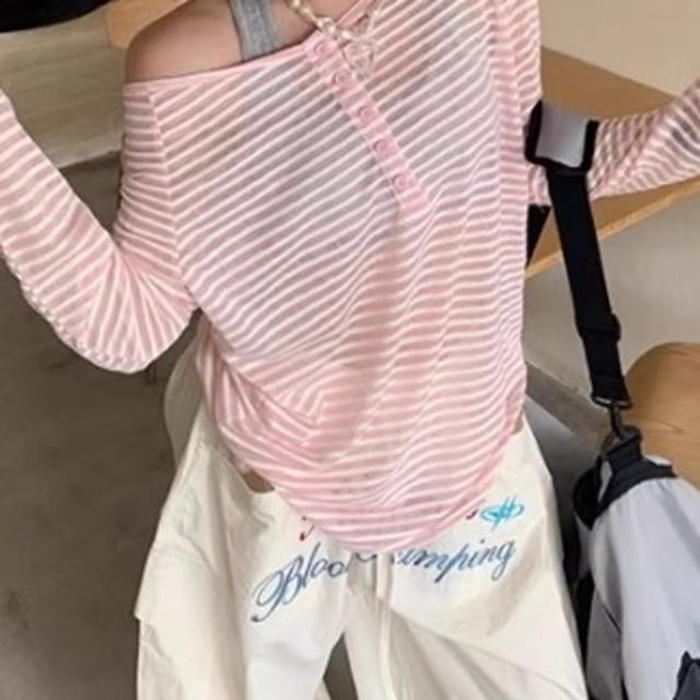 Striped Henley Tee with Boat Neckline and Extended Sleeves