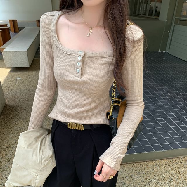 Ribbed Slim-Fit Tee with Scoop Neck and Extended Sleeves