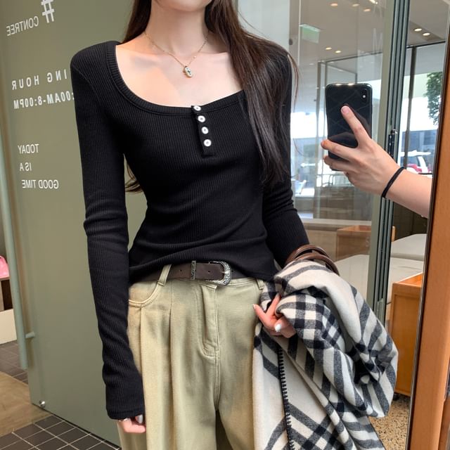 Ribbed Slim-Fit Tee with Scoop Neck and Extended Sleeves