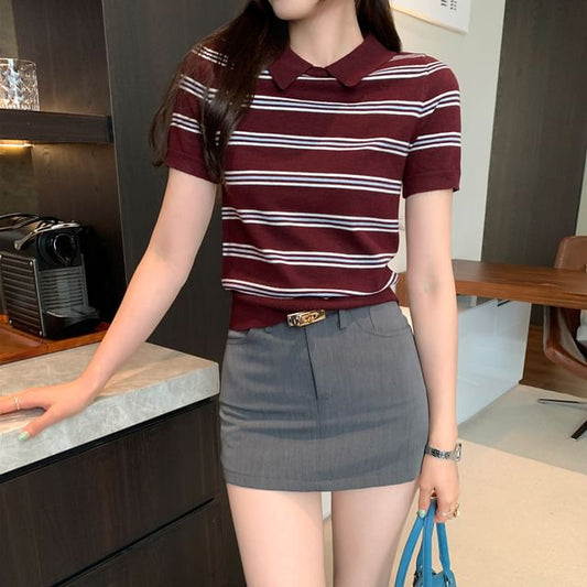 Striped Cropped Knit Top with Short Sleeves and Contrast Collar