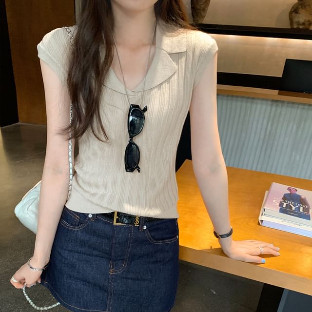 Slim-Fit Knit Top with Cap Sleeves and Notch Lapel in Solid Color