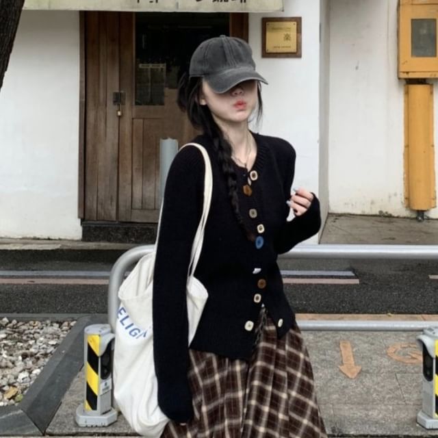 Crew Neck Button-Up Plain Cardigan / High Rise Plaid Midi A-Line Skirt
