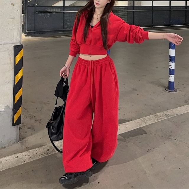 Cropped Zip Hoodie and Drawstring Baggy Sweatpants