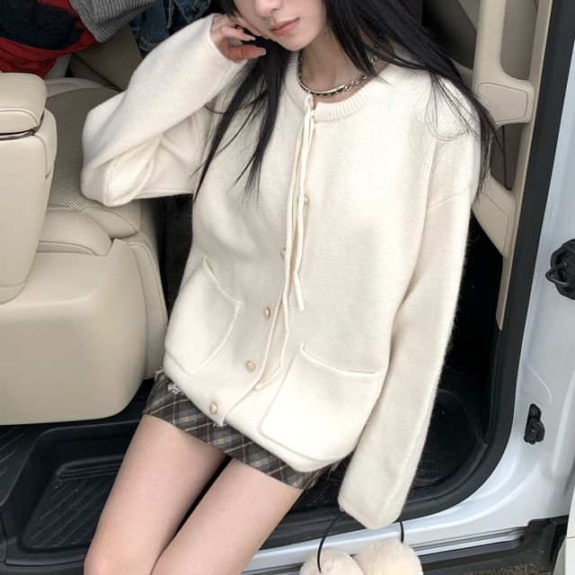 Round Neck Faux Pearl Button Cardigan