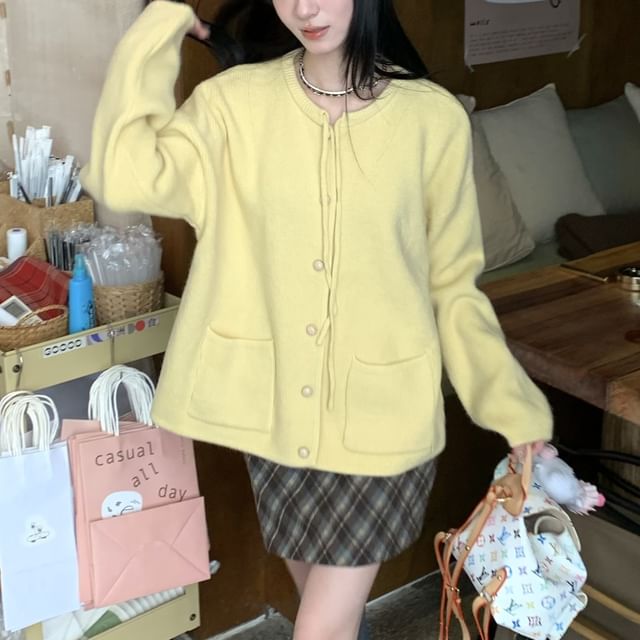 Round Neck Faux Pearl Button Cardigan