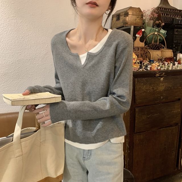 Loose-Fit Color-Block Sweater with Mock Two-Piece V-Neck and Long Sleeves