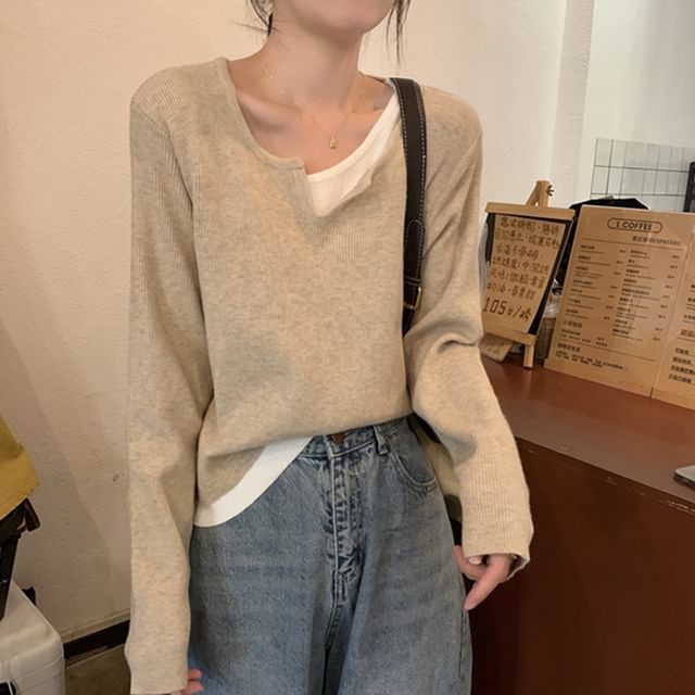 Loose-Fit Color-Block Sweater with Mock Two-Piece V-Neck and Long Sleeves