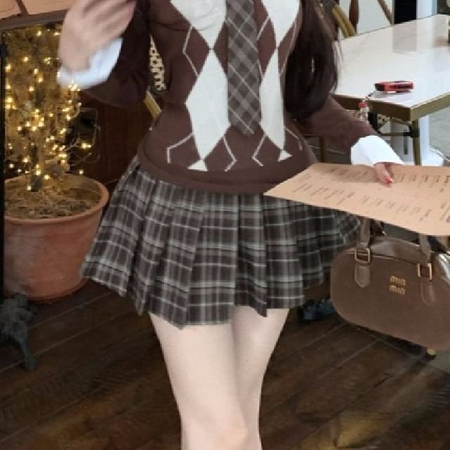 Two-Piece Look: Argyle Knit Sweater + Plaid A-Line Mini Skirt, Preppy Ensemble