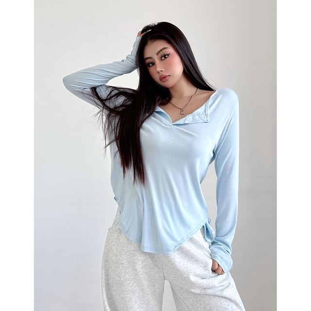 Solid Henley T-Shirt with Extended Sleeves, Classic Buttoned Placket