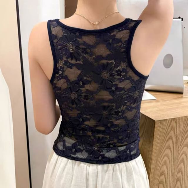 Scoop Neck Padded Lace Tank Top