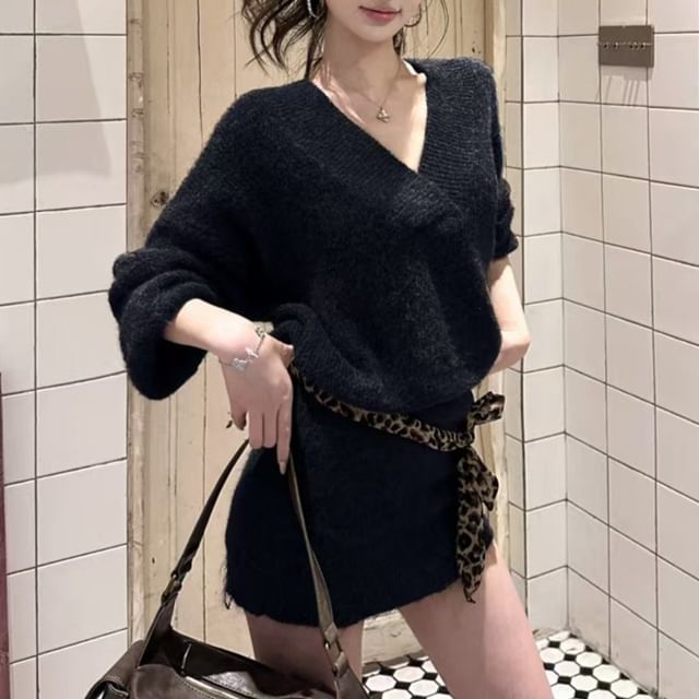 Oversized V-Neckline Plain Pullover Sweater