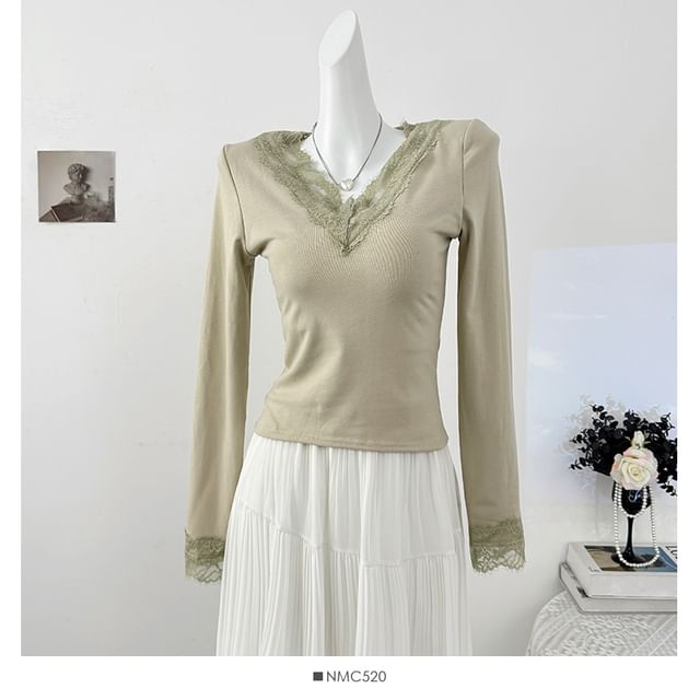 V-Neck Long Sleeve Lace Trim Fitted Tee
