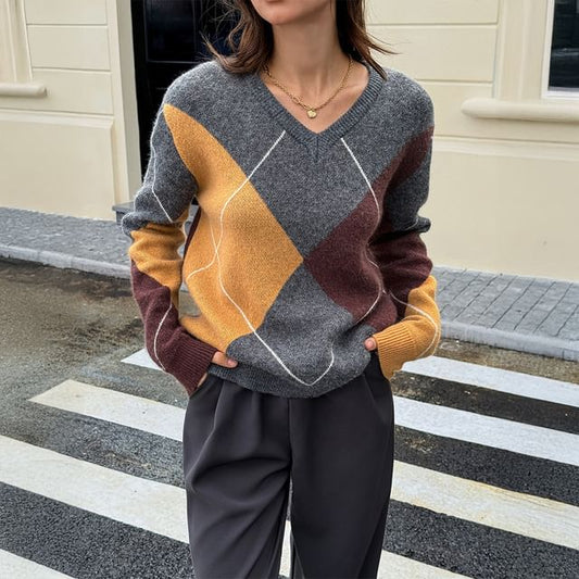 Relaxed Argyle-Print V-Neck Long-Sleeve Pullover