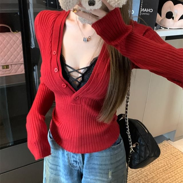 Extended Sleeve V-Cut Lace Knit Top