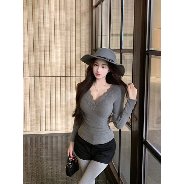 V-Neck Lace Trim Long-Sleeve Tee