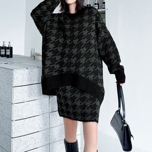 Crew Neck Houndstooth Oversized Sweater / High Rise Knit Mini Pencil Skirt