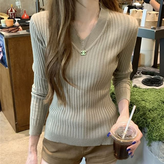 Ribbed V-Neck Long Sleeve Knit Top