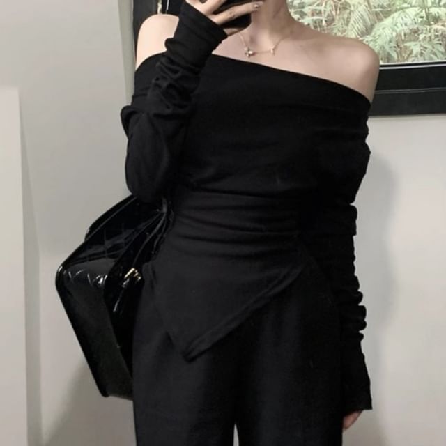 Asymmetric Off-Shoulder Fitted Jersey Top