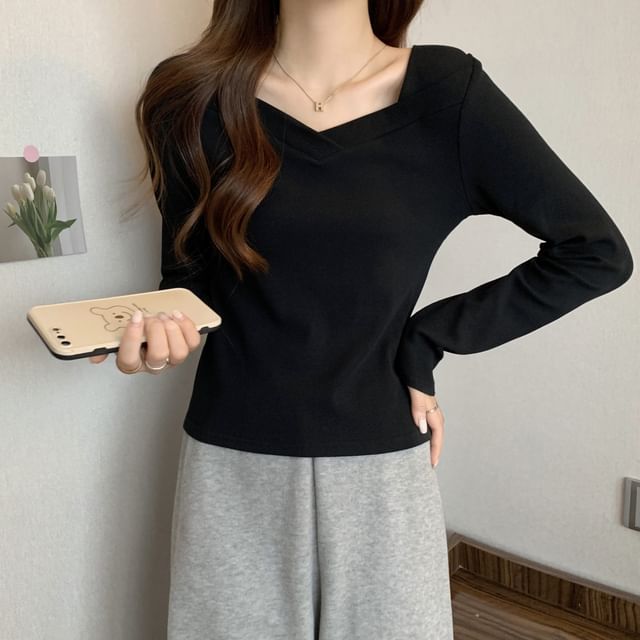 V-Neck Long Sleeve Solid Top