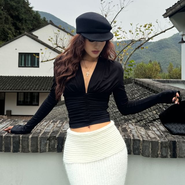 Ruched Plunge Slim Fit Crop Tee