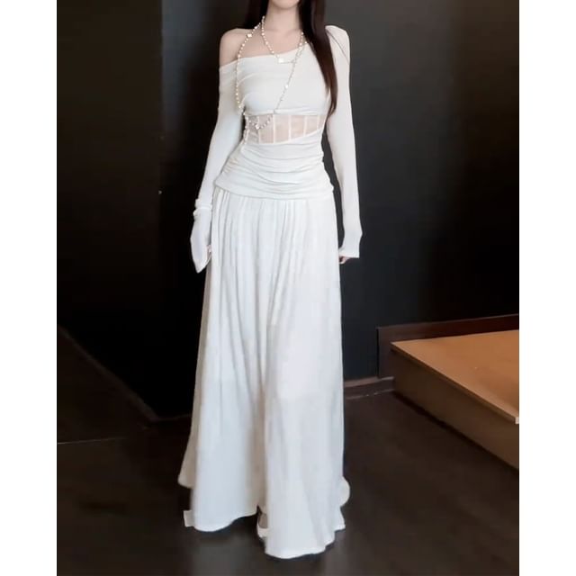 Set: Off Shoulder Lace Panel Top + Maxi A-Line Skirt