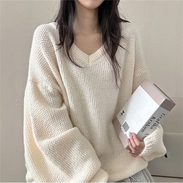 Simple V-Neck Knitwear