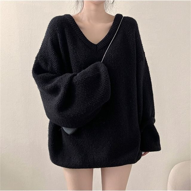 Simple V-Neck Knitwear