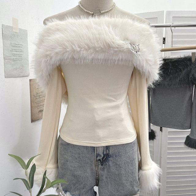 Fluffy Panel Safety Pin Crop Tee