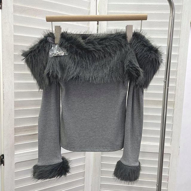 Fluffy Panel Safety Pin Crop Tee