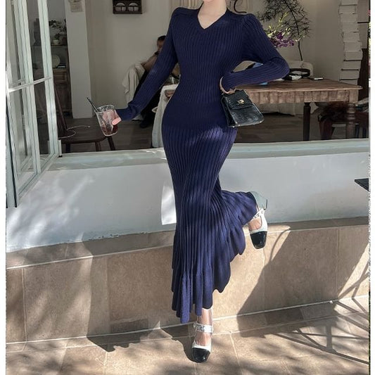 Long-Sleeve V-Neck Plain Maxi Mermaid Knit Dress