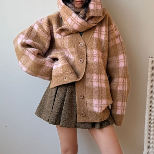 Set: V-Neck Plaid Button Up Cardigan + Scarf