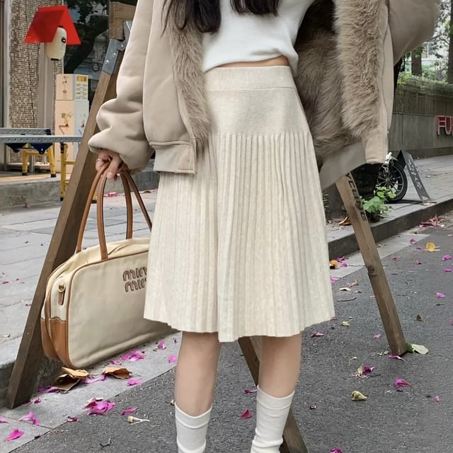 Pleated Solid Skirt High Waist