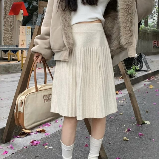 Pleated Solid Skirt High Waist