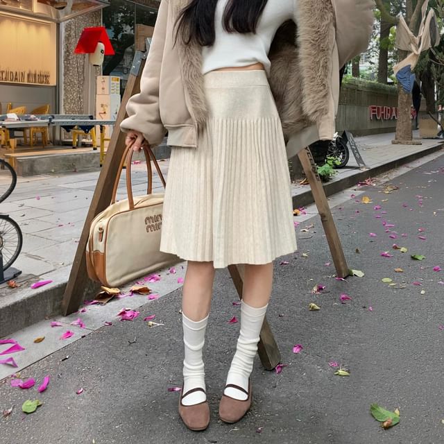 Pleated Solid Skirt High Waist