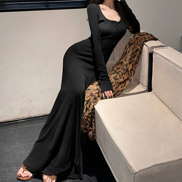 Long-Sleeve Plain Maxi Henley Mermaid Dress