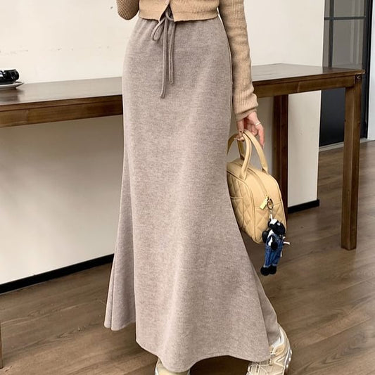 Drawstring Waist Maxi Fishtail Skirt in Solid Color