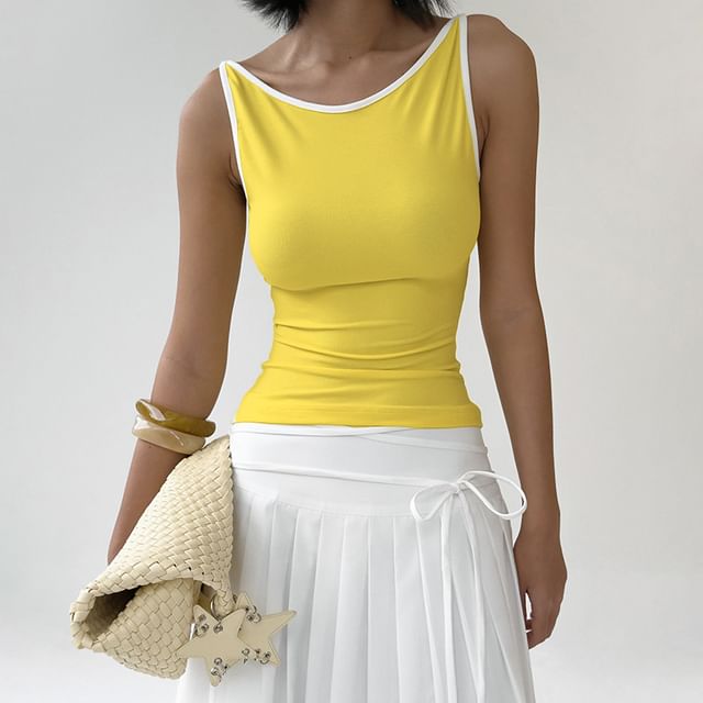 Contrast Trim Scoop Neck Tank Top in Slim Fit