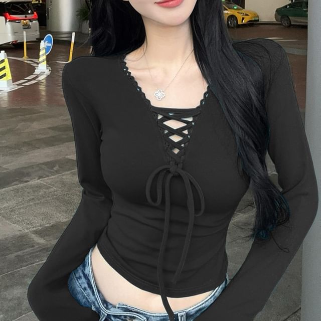 Lace-Up V-Neck Crop Top with Long Sleeves and Slim Fit