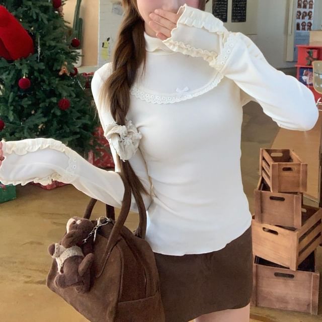 Lace Trim Mock Neck Long Sleeve Tee