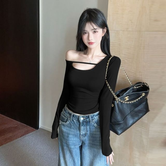 Off-Shoulder Cutout Asymmetrical Crop Top