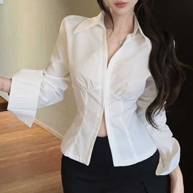 Collared Hook-and-Eye Slim Blouse with Long Sleeves