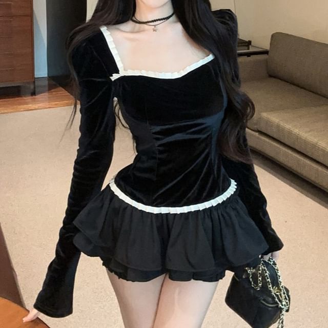 Square Neck Frill Trim Contrast Crop Top